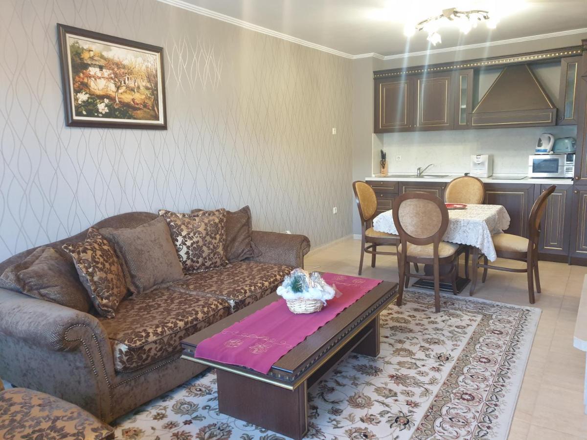Grand Monastery Hotel Apartments Παμπόροβο Εξωτερικό φωτογραφία
