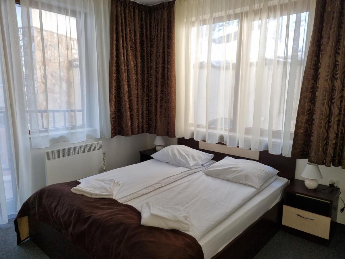 Grand Monastery Hotel Apartments Παμπόροβο Εξωτερικό φωτογραφία