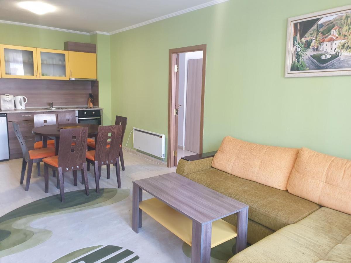 Grand Monastery Hotel Apartments Παμπόροβο Εξωτερικό φωτογραφία
