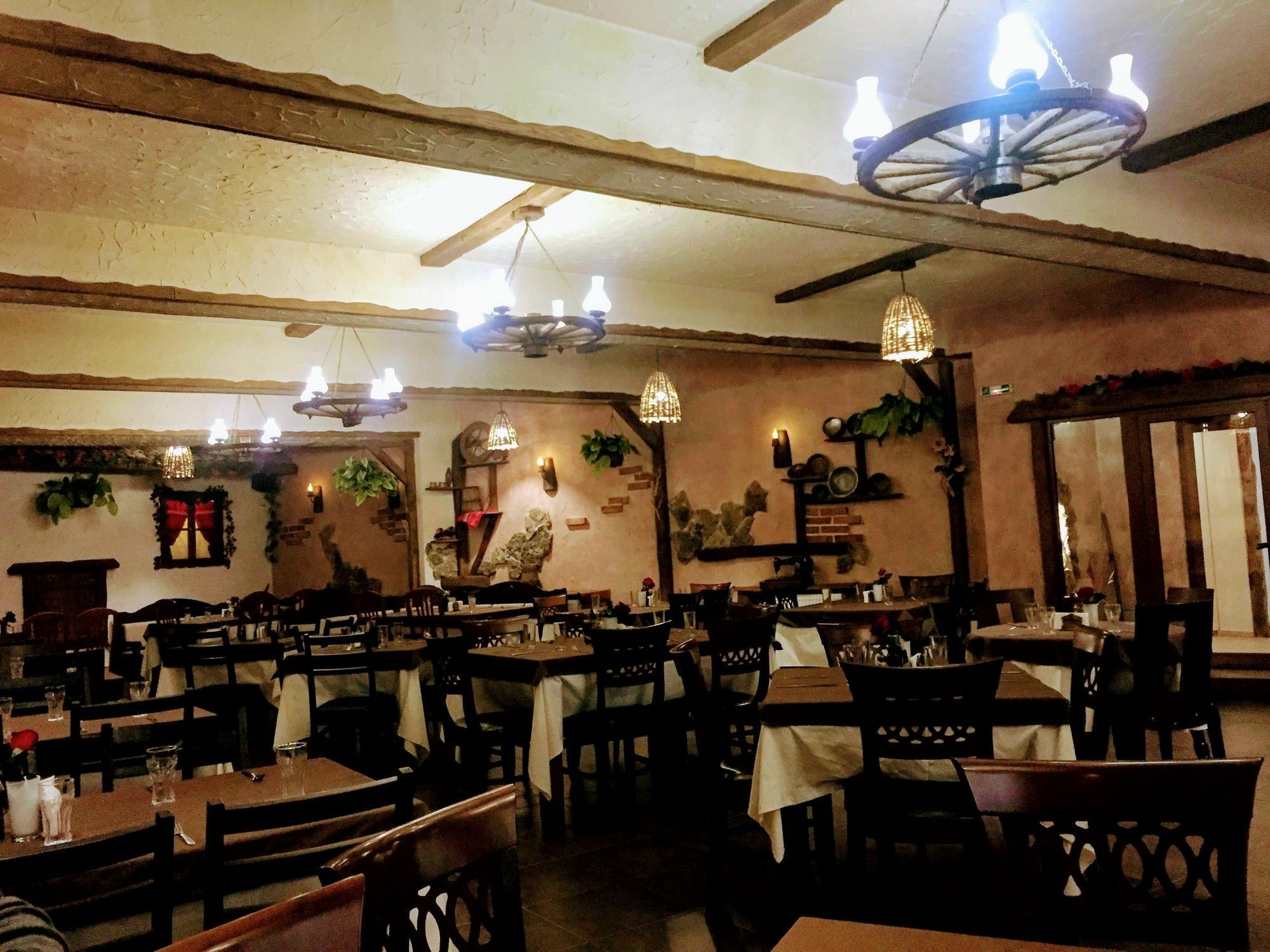 Grand Monastery Hotel Apartments Παμπόροβο Εξωτερικό φωτογραφία